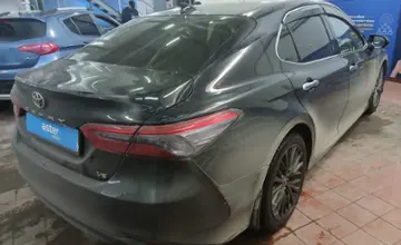 Toyota Camry 2018 года за 13 000 000 тг. в Астана