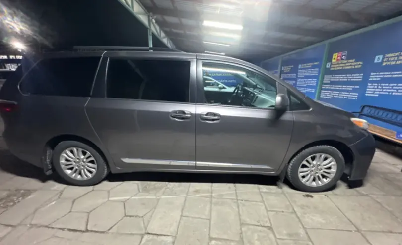 Toyota Sienna 2017 года за 17 000 000 тг. в Талдыкорган фото 4