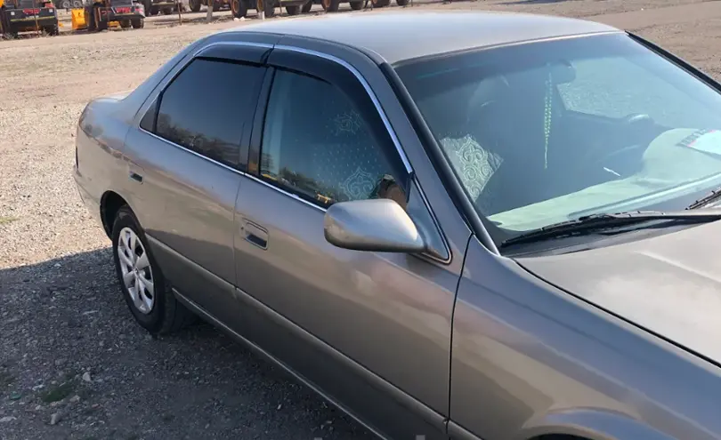 Toyota Camry 2001 года за 3 100 000 тг. в Алматы фото 2