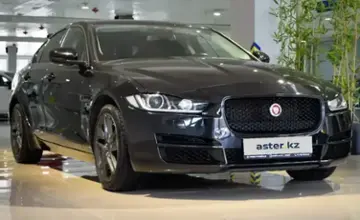 Jaguar XE 2017 года за 10 990 000 тг. в Алматы фото 3
