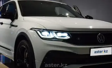 Volkswagen Tiguan 2021 года за 18 600 000 тг. в Алматы