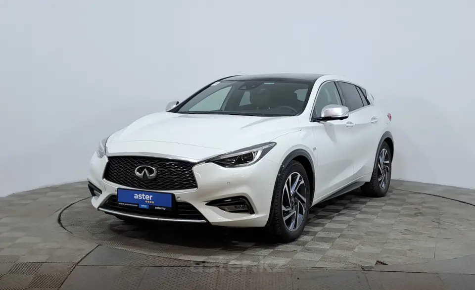 2016 Infiniti Q30