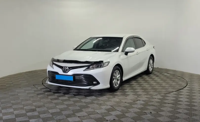 Toyota Camry 2019 года за 11 199 000 тг. в Алматы