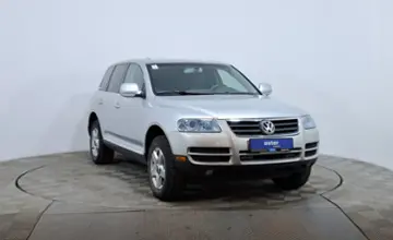Volkswagen Touareg 2005 года за 3 750 000 тг. в Астана фото 3