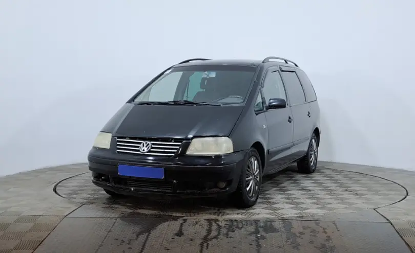 Volkswagen Sharan 2001 года за 1 890 000 тг. в Астана