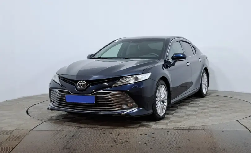 Toyota Camry 2019 года за 12 090 000 тг. в Астана
