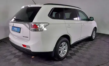 Mitsubishi Outlander 2013 года за 4 990 000 тг. в Алматы фото 3