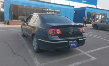 Volkswagen Passat 2005 года за 1 720 000 тг. в Алматы фото 4