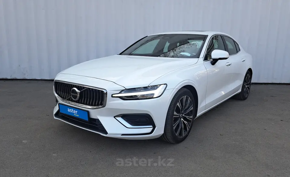 2022 Volvo S60