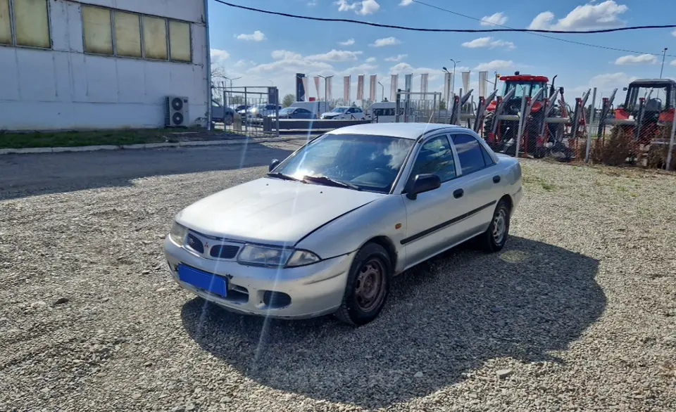 1999 Mitsubishi Carisma