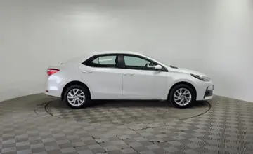 Toyota Corolla 2018 года за 8 400 000 тг. в Алматы фото 4