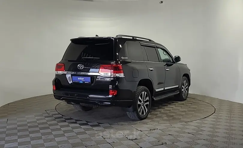 Toyota Land Cruiser 2018 года за 26 590 000 тг. в Алматы фото 5