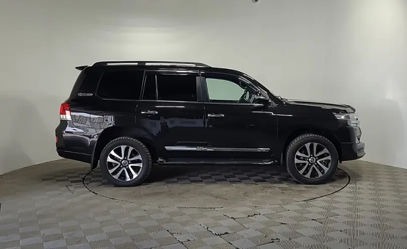 Toyota Land Cruiser 2018 года за 26 590 000 тг. в Алматы фото 4