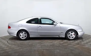 Mercedes-Benz CLK-Класс 2001 года за 2 390 000 тг. в Астана фото 4