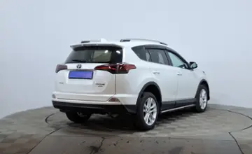 Toyota RAV4 2017 года за 10 250 000 тг. в Астана