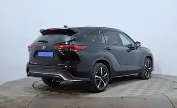 Toyota Highlander 2021 года за 20 400 000 тг. в Астана