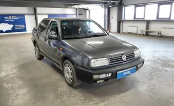 Volkswagen Vento 1992 года за 1 090 000 тг. в Астана фото 2