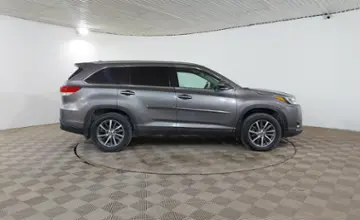 Toyota Highlander 2017 года за 15 490 000 тг. в Шымкент фото 4