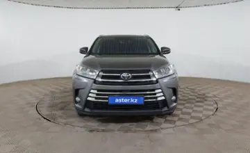Toyota Highlander 2017 года за 15 490 000 тг. в Шымкент фото 2
