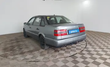 Volkswagen Passat 1994 года за 990 000 тг. в Шымкент фото 4