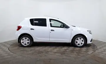 Renault Sandero 2015 года за 2 390 000 тг. в Астана фото 4