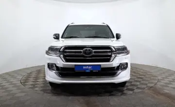 Toyota Land Cruiser 2018 года за 31 990 000 тг. в Астана фото 2