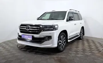 Toyota Land Cruiser 2018 года за 31 990 000 тг. в Астана фото 1