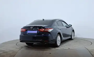 Toyota Camry 2019 года за 13 990 000 тг. в Астана