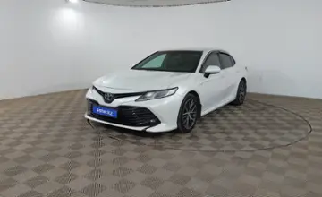Toyota Camry 2018 года за 11 490 000 тг. в Шымкент фото 1
