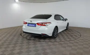 Toyota Camry 2018 года за 11 490 000 тг. в Шымкент