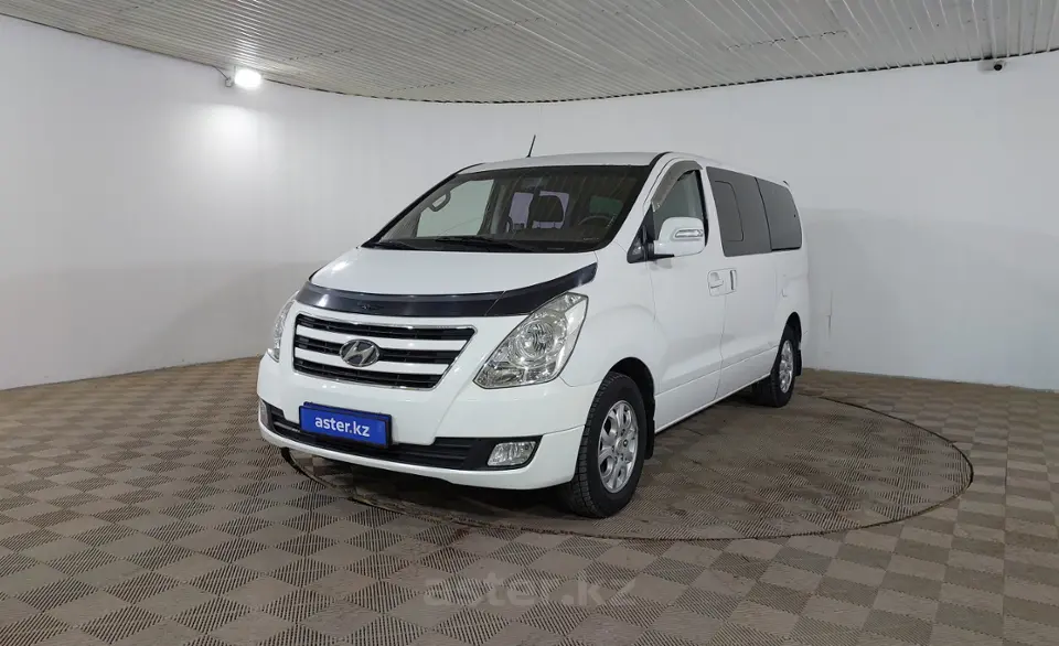 2013 Hyundai Starex