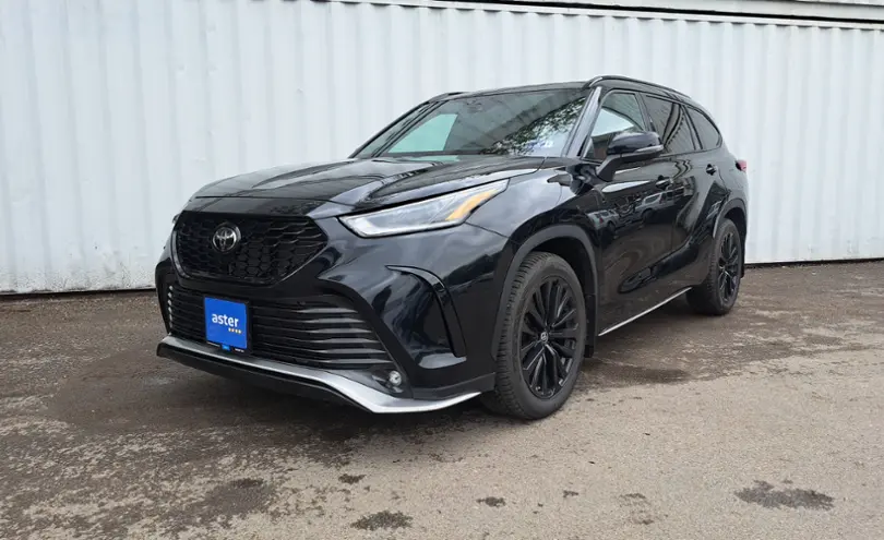 Toyota Highlander 2023 года за 23 000 000 тг. в Алматы