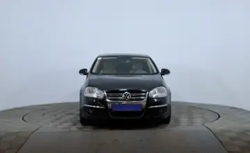 Volkswagen Jetta 2006 года за 3 250 000 тг. в Астана фото 2