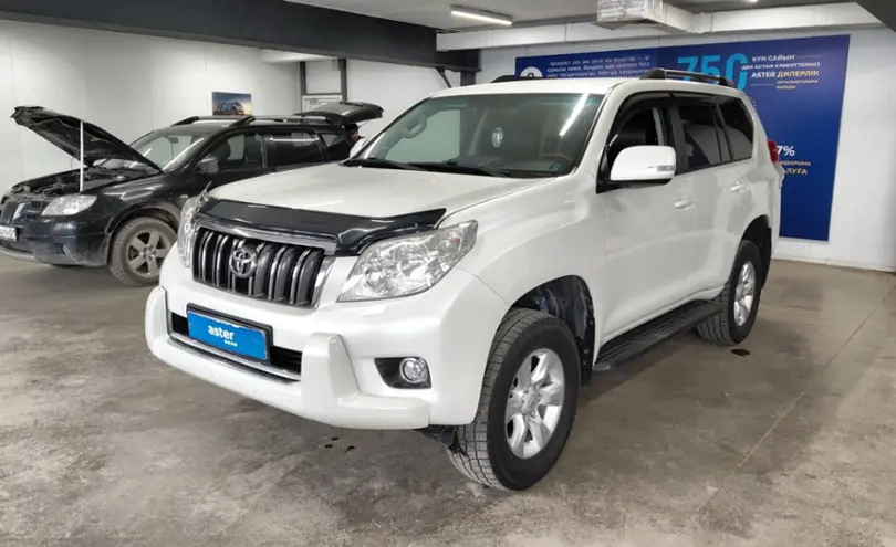 Toyota Land Cruiser Prado 2010 года за 13 800 000 тг. в Астана