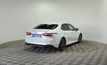 Toyota Camry 2021 года за 14 990 000 тг. в Алматы