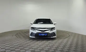 Toyota Camry 2021 года за 14 990 000 тг. в Алматы фото 2