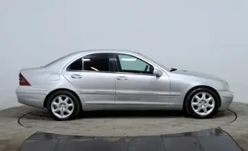 Mercedes-Benz C-Класс 2002 года за 2 000 000 тг. в Астана фото 4