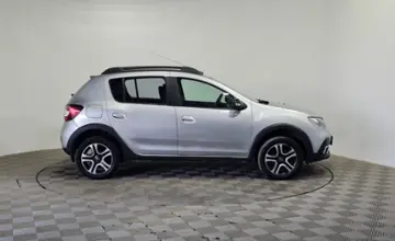 Renault Sandero 2021 года за 5 290 000 тг. в Алматы фото 4