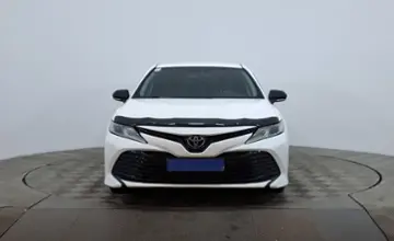 Toyota Camry 2018 года за 9 990 000 тг. в Астана фото 2