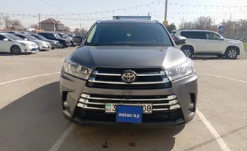 Toyota Highlander 2017 года за 17 000 000 тг. в Тараз фото 2