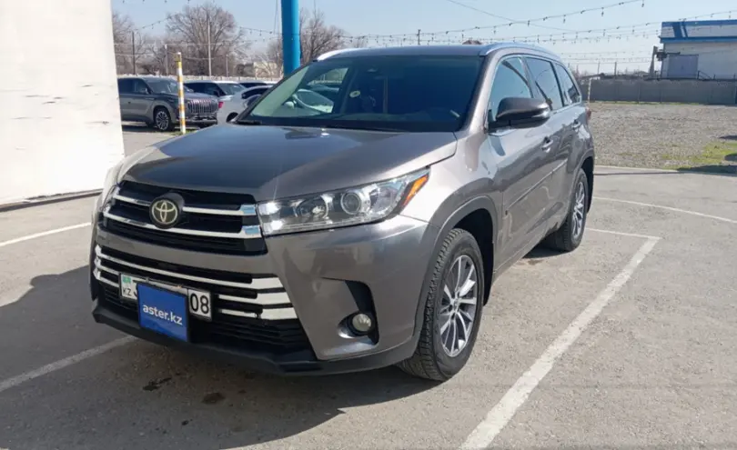 Toyota Highlander 2017 года за 17 000 000 тг. в Тараз