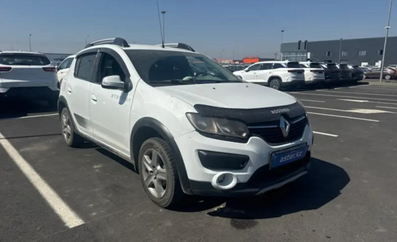 Renault Sandero 2017 года за 5 500 000 тг. в Алматы фото 3