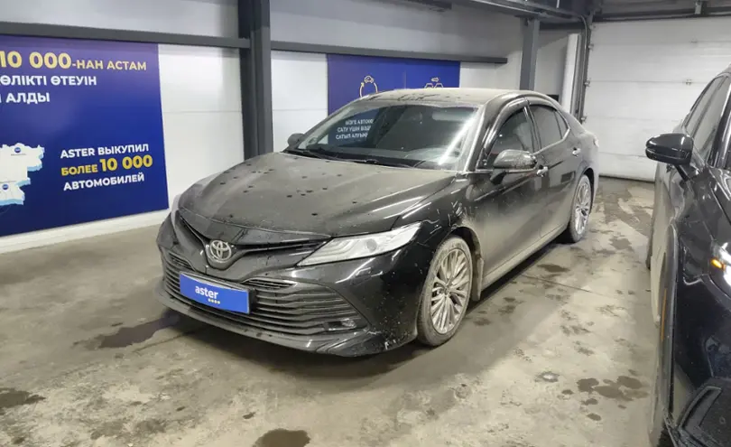 Toyota Camry 2018 года за 12 500 000 тг. в Астана