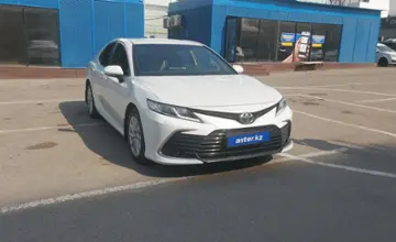 Toyota Camry 2021 года за 13 950 000 тг. в Алматы фото 2