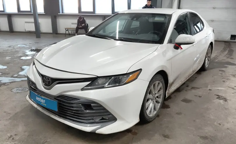 Toyota Camry 2020 года за 10 500 000 тг. в Астана