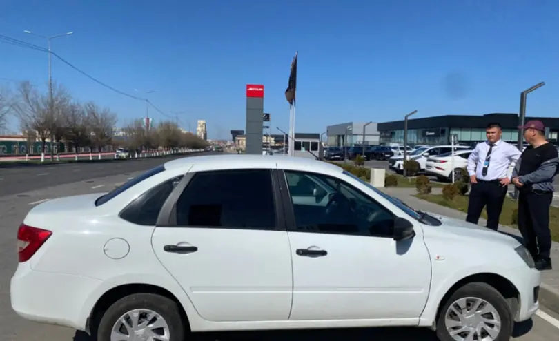 LADA (ВАЗ) Granta 2018 года за 3 000 000 тг. в Шымкент фото 4