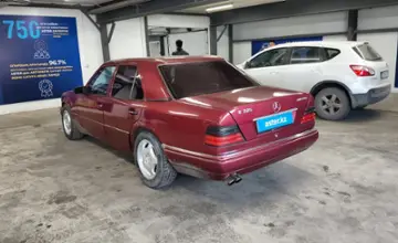 Mercedes-Benz E-Класс 1994 года за 1 500 000 тг. в Астана фото 4