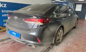 Hyundai Sonata 2019 года за 7 500 000 тг. в Астана