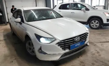 Hyundai Sonata 2020 года за 10 000 000 тг. в Астана фото 2