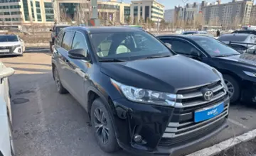 Toyota Highlander 2016 года за 13 000 000 тг. в Астана фото 3